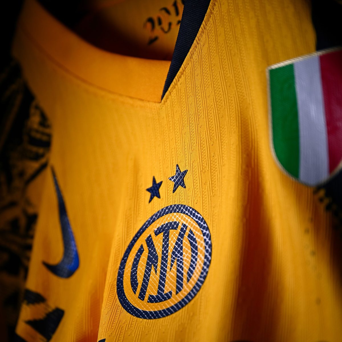 im nike herren drittes set spiel-trikot 202425 – 2 denzel dumfries Kollektion | Inter Fussball Shirts in Deutschland